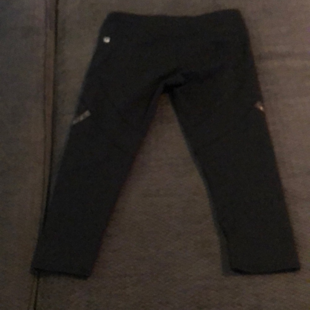 Fabletics Workout Gear - Picture 4 of 6